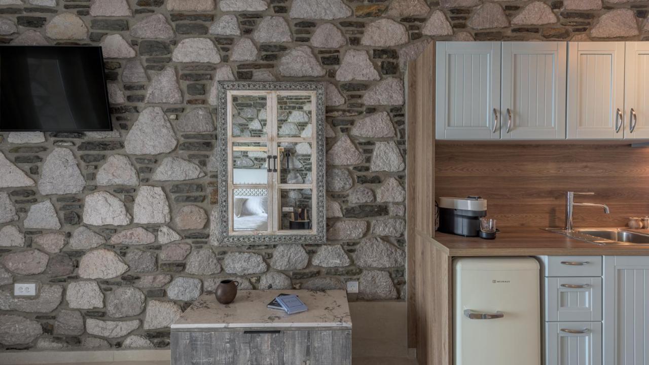 Hilltop Suites Milos Mytakas Exterior foto